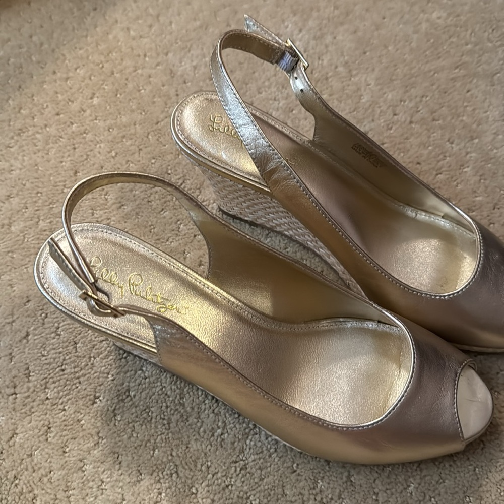 Lilly Pulitzer Gold Espadrilles Wedges 9.5 Gently Worn - Picture 2 of 5